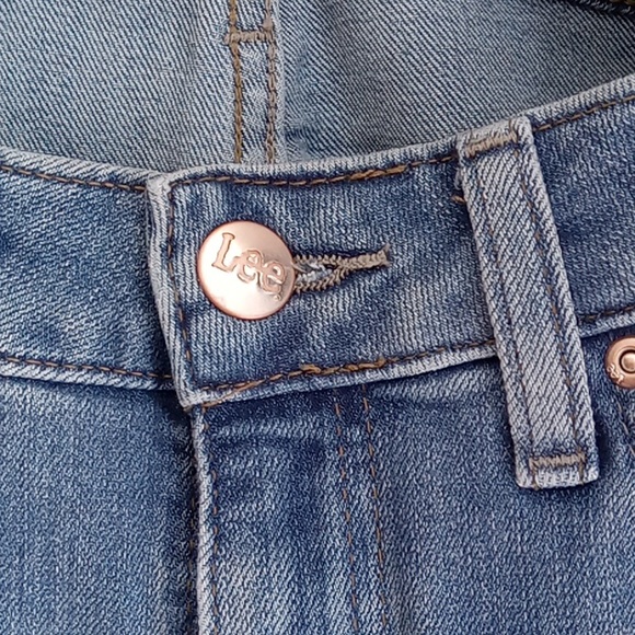 New! Lee Jeans Regular Fit Bootcut Size 8M 8 Midrise - Picture 6 of 16